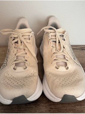 Hoka Women's Mach 6